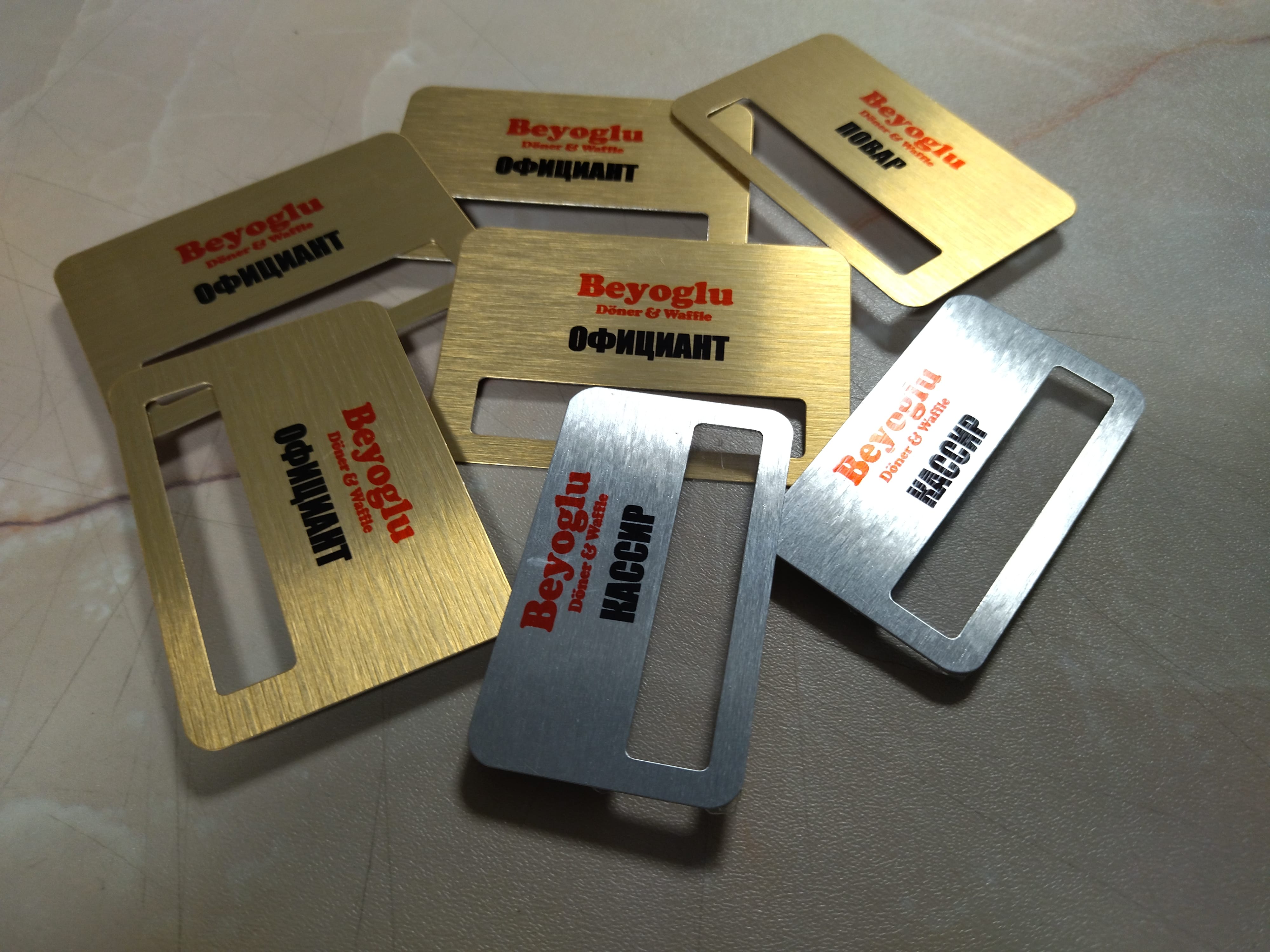 Рекламные конструкции ☎ ЮВАО +7 (495) 505-47-43, +7 (919) 102-00-24 : Стенды. Вывески. Указатели. Баннеры. Наклейки. Таблички. Щтендеры. УФ печать на любых материалах. Печать на одежде — фото 40