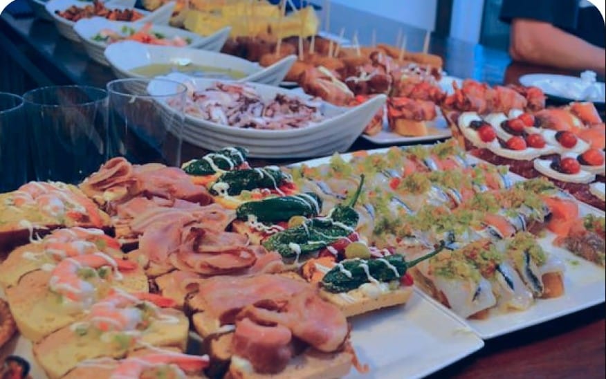 Кофе брейк - организация в Москве и Подмосковье заказать по низкой цене с доставкой — фото 2