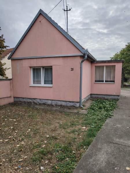 Дом в Сремской Митровице, 70 м2, Сербия