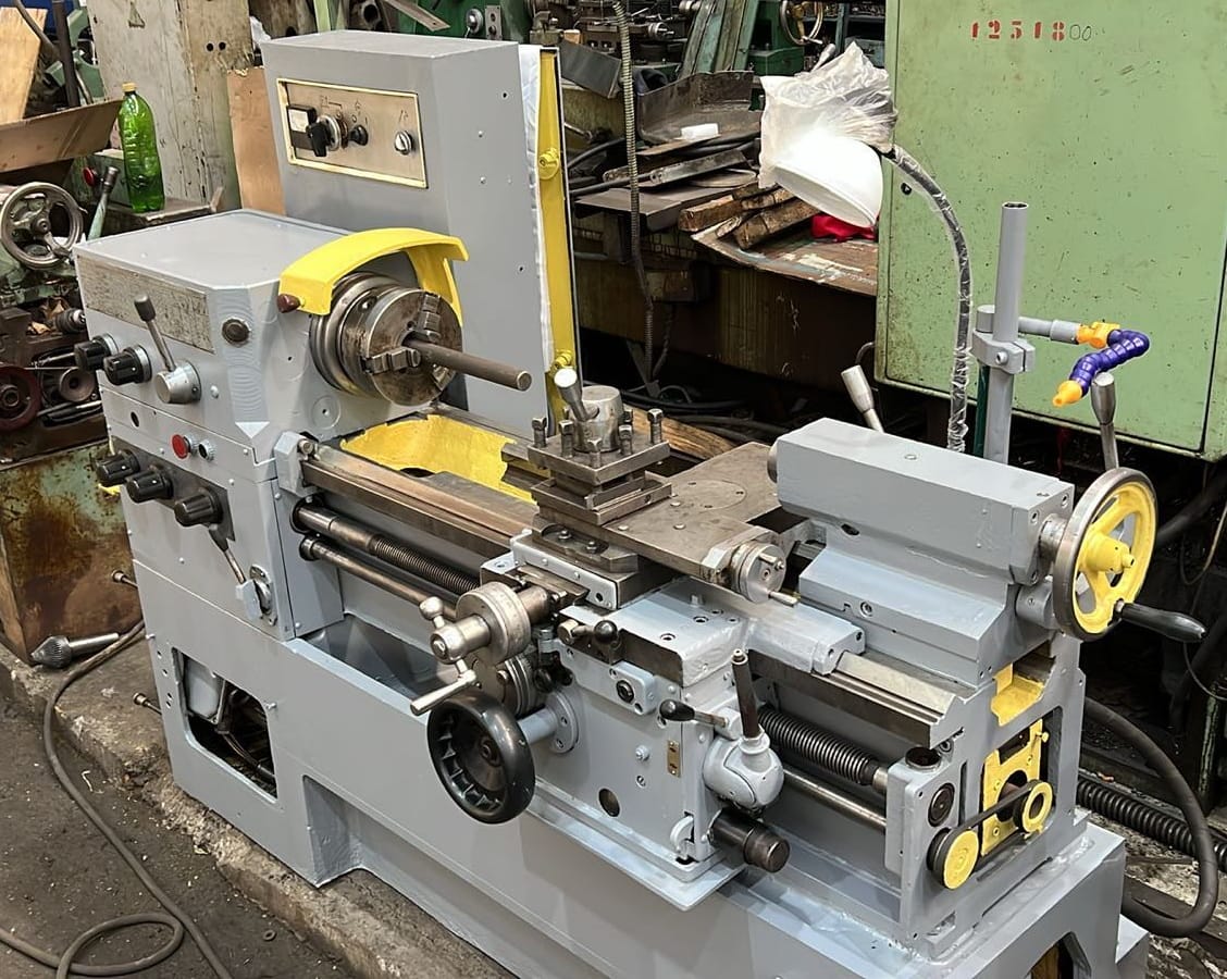 16Б16 токарно- винторезный станок