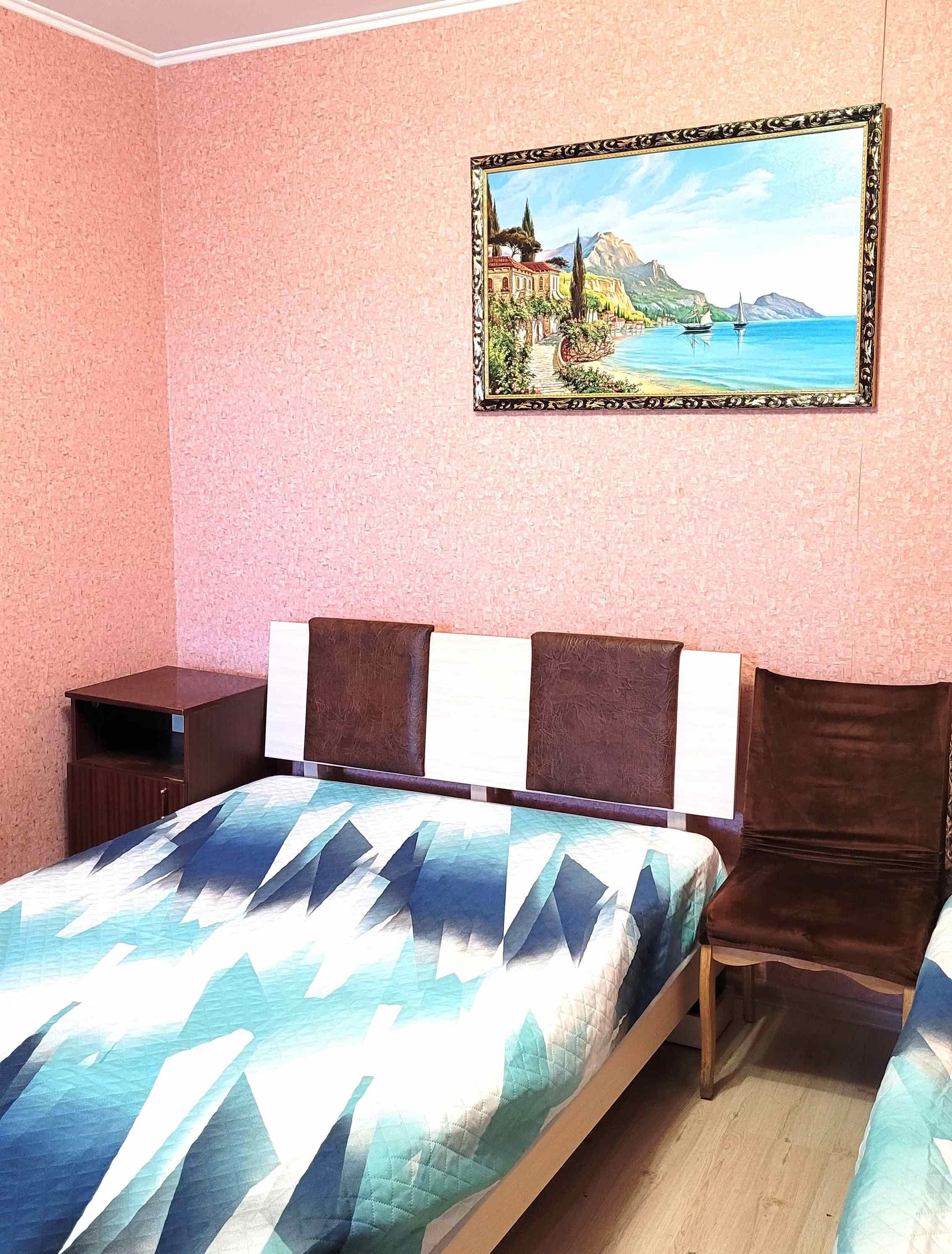 Номер эконом в частном доме возле Воронцовского дворца.