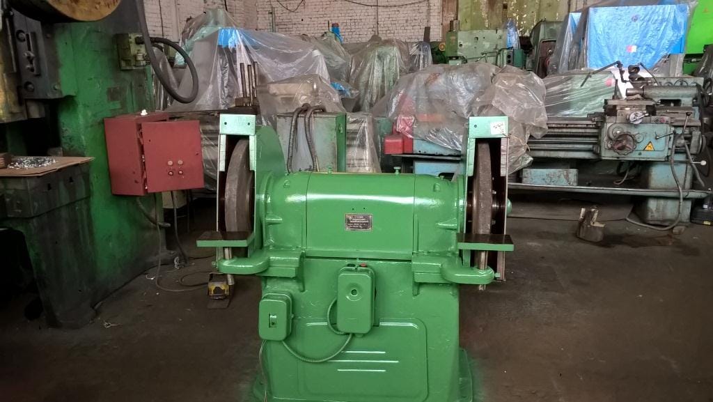 Обдирочно-шлифовальный станок 3М636