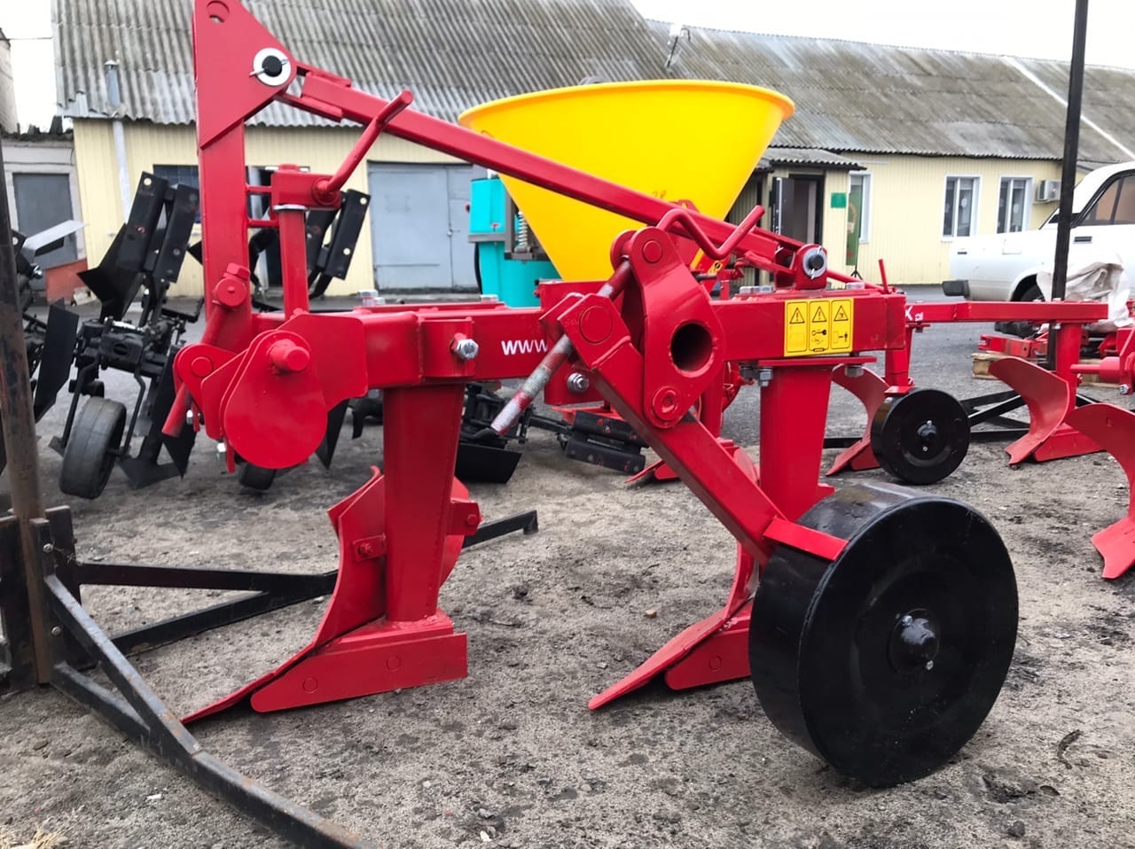 Загонный навесной плуг Wirax 2-25 "орлик"