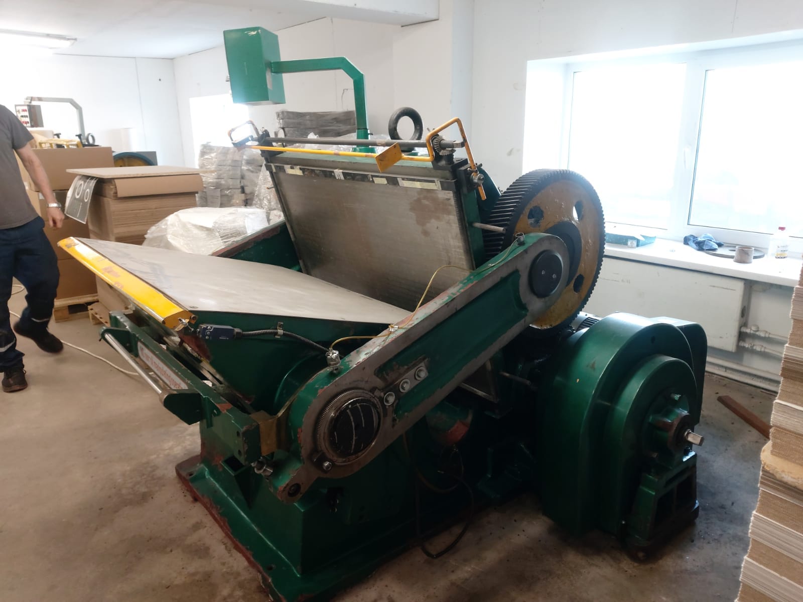 Станки для вырубки и тиснения в Санкт-Петербурге