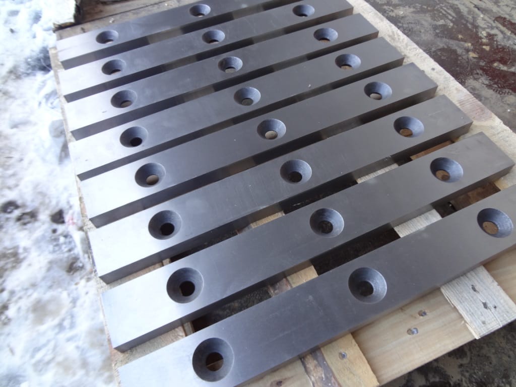 Ножи для дробилок и гильотинных ножниц в наличии 540 60 16, 520 75 25, 510 60 20, 670 60 25, 570 75 27