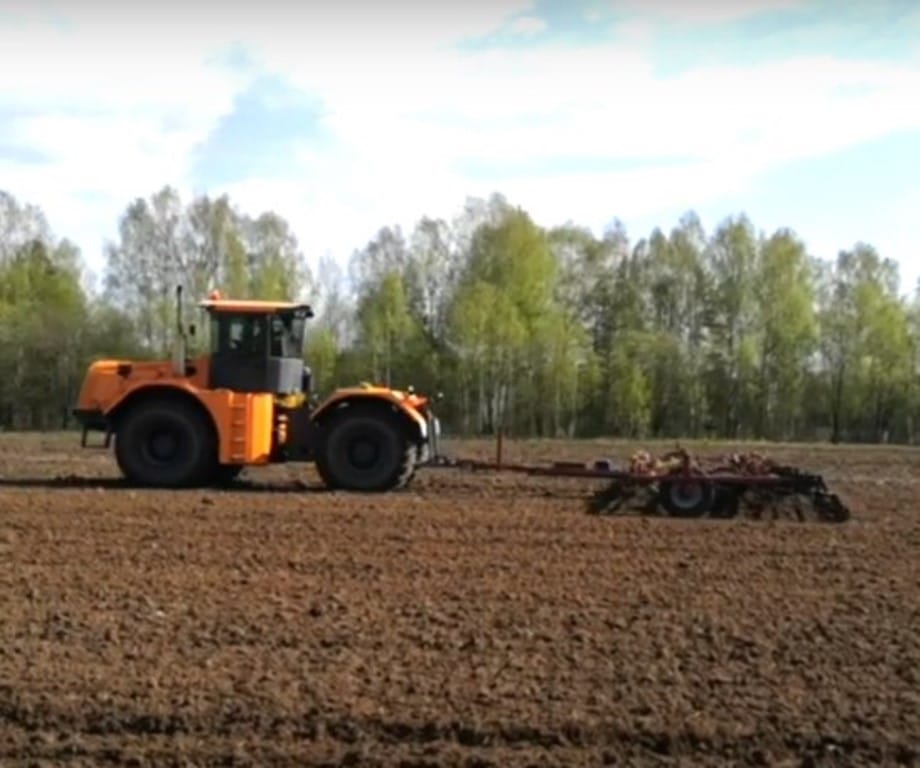 Трактор - тягач колёсный  К -704- 4Р