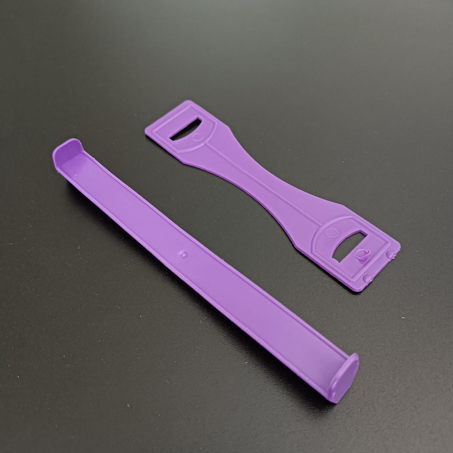 Пластиковая сборная ручка для гофротары цветная оптом — фото 5