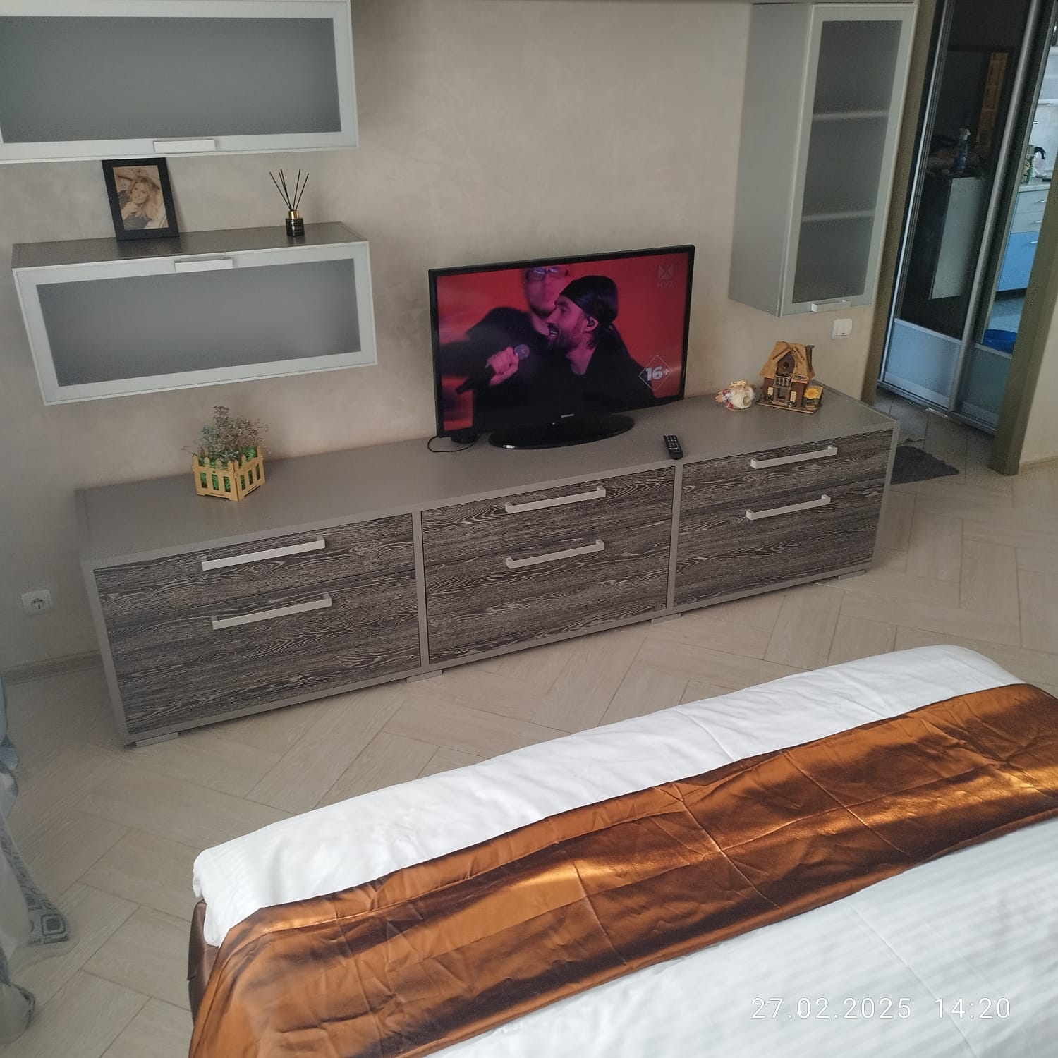 Сдам на часы,              ночь,              сутки Солнечная 6 — фото 3