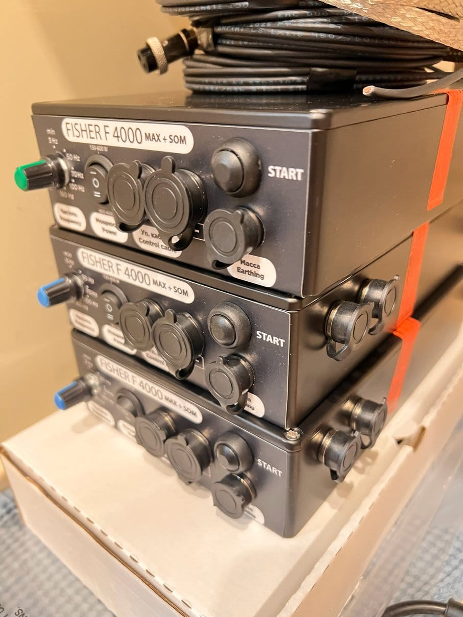 Электронная приманка для отлова и гона рыбы Fisher F 4000 — фото 8