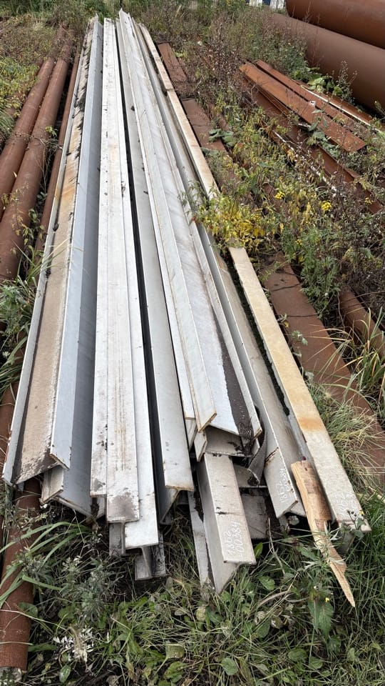 Новый дешевый двутавр 18Б2 в Череповце 46 руб/кг с НДС