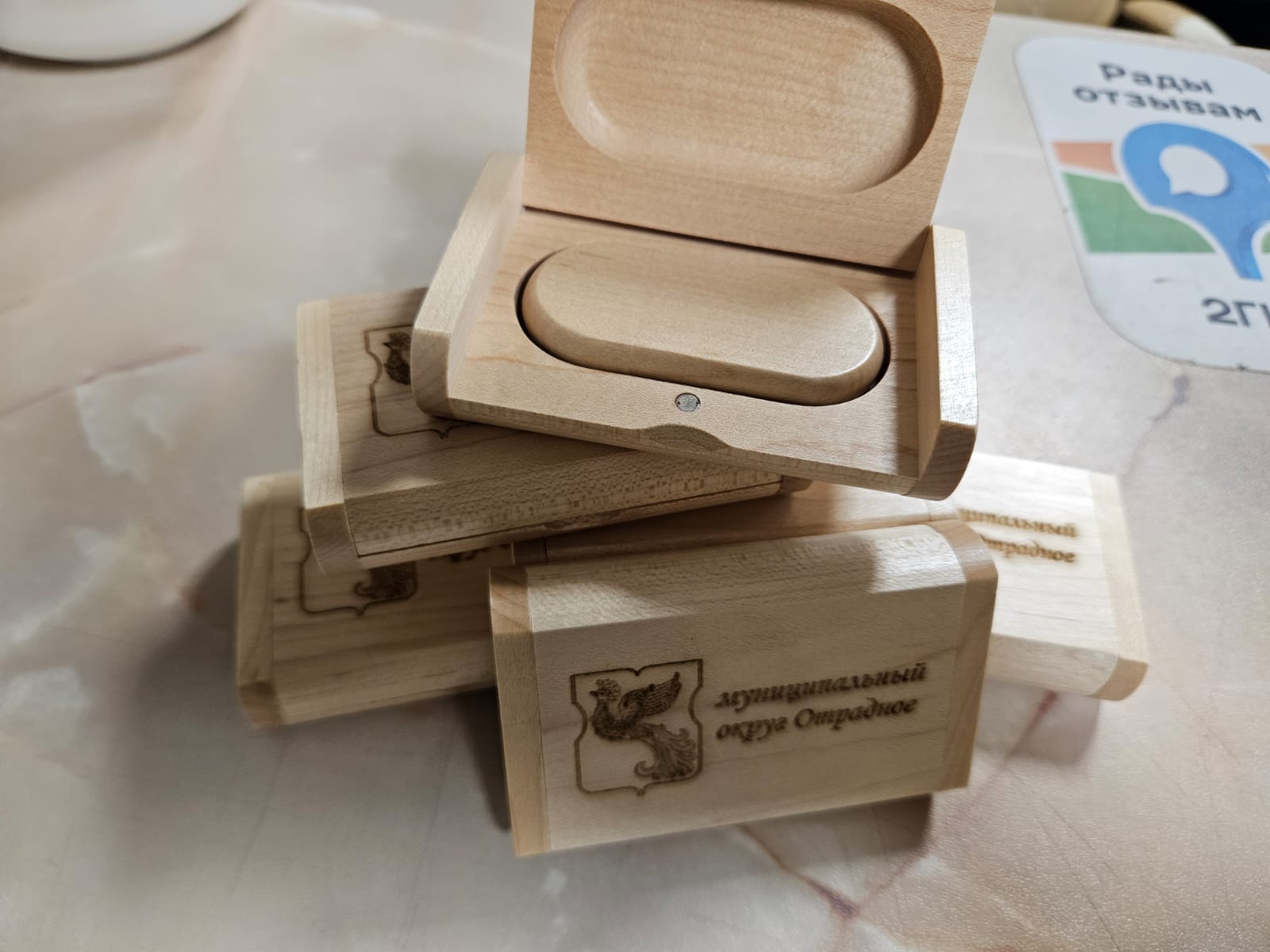 Типография ЮВАО +7(495)5054743 СВАО +7(495)7403558 Печать на одежде. Широкоформатная и УФ печать. Рекламные конструкции: Стенды. Вывески. Указатели. Баннеры. Наклейки. Таблички. Щтендеры — фото 34