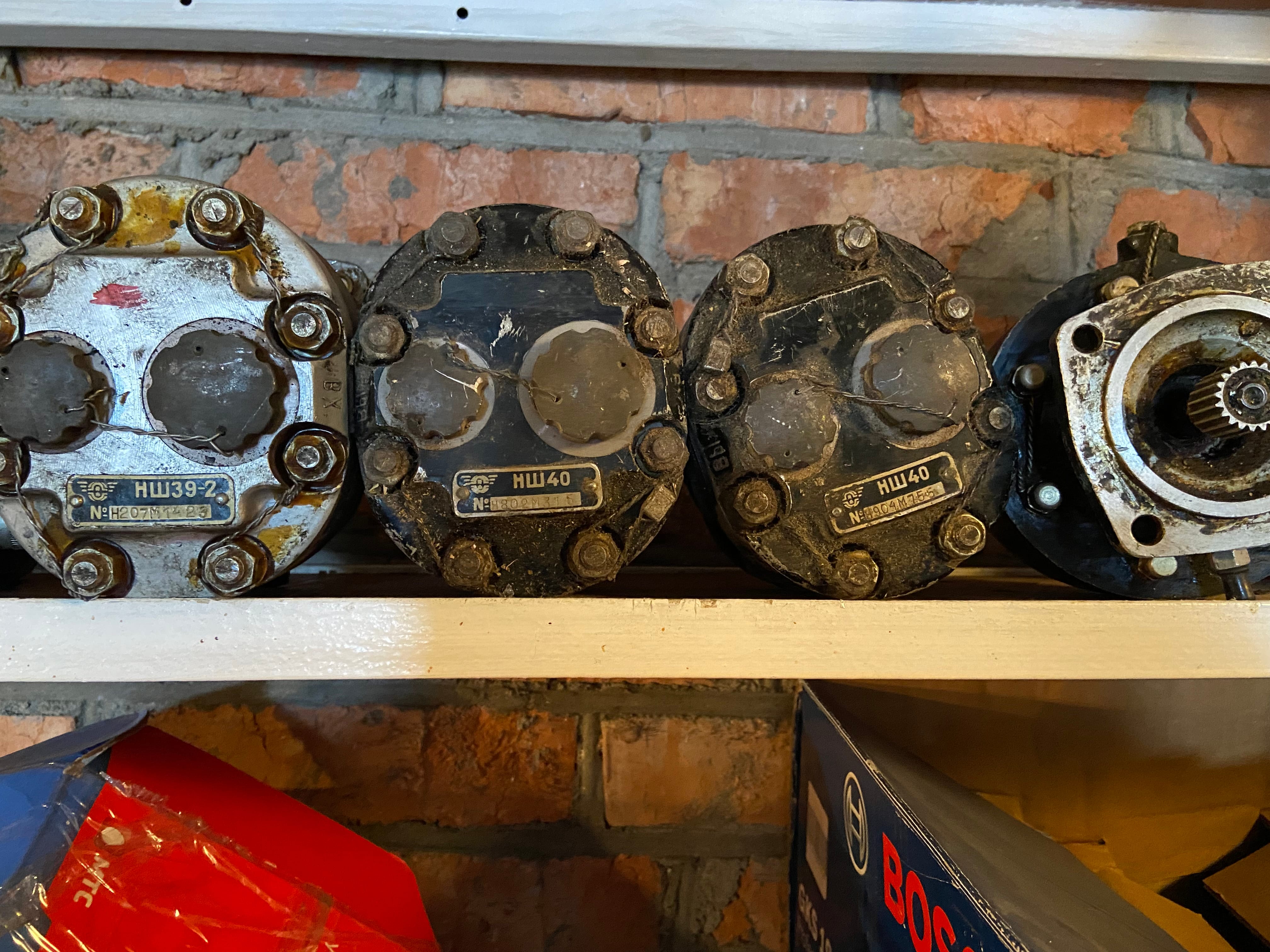 Насос шестеренный НШ-39: НШ-40: