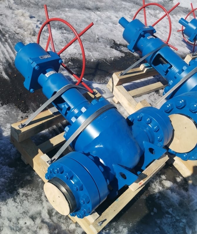 задвижки,  фланцы,  заглушки,  краны шаровые