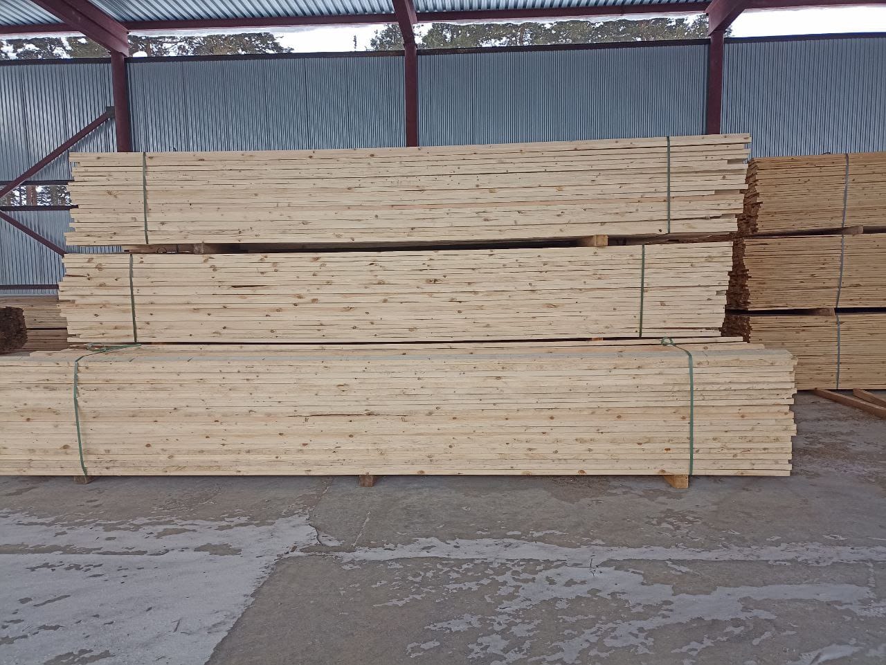 Сосна, лиственница пиломатериалы продажа оптом.