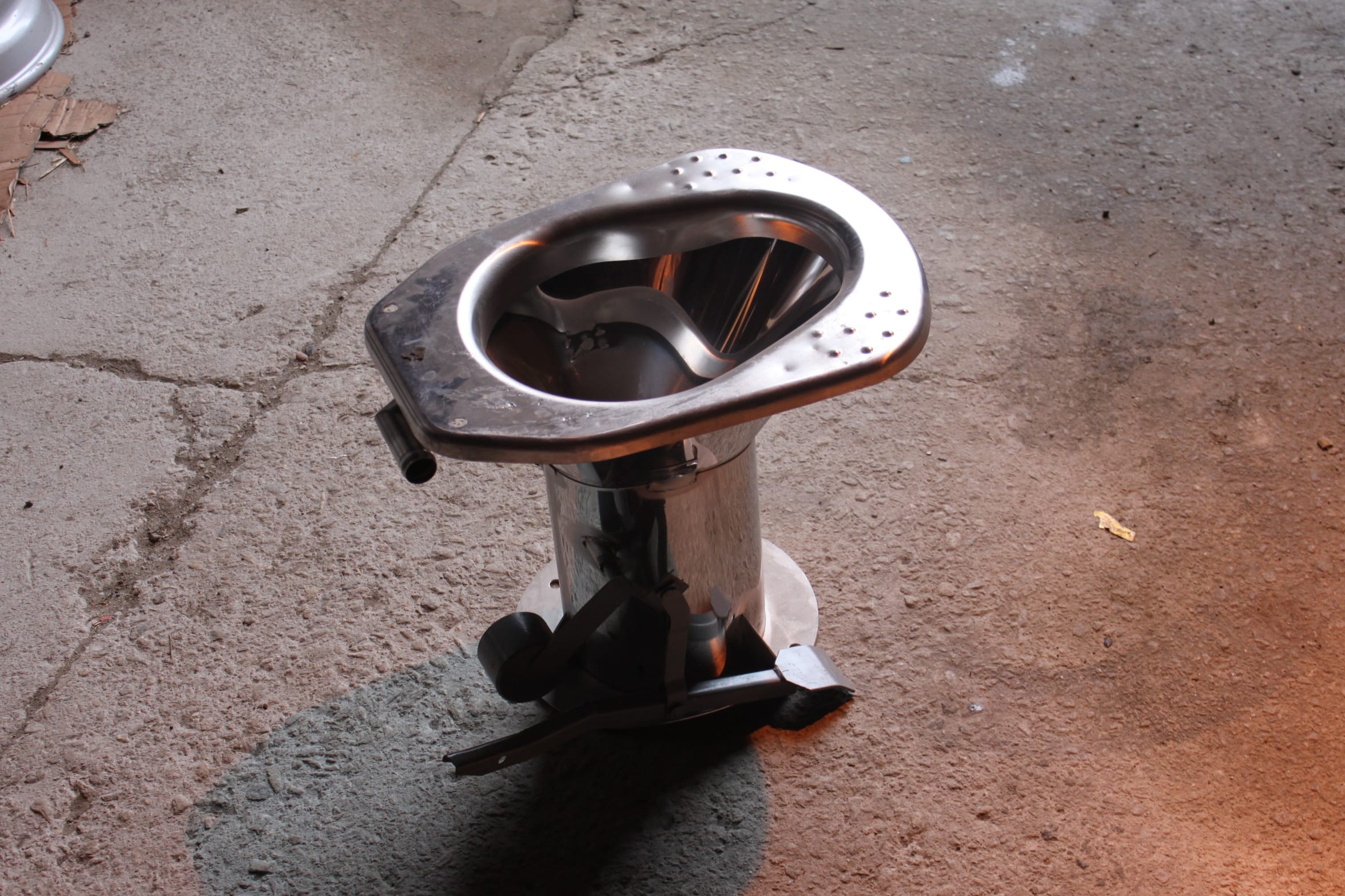 Унитаз плацкартного и купейного вагона из нержавеющей стали ЦМВК 836.50.87.000 сборе 56500-Н ПКБ ЦВ МПС — фото 2