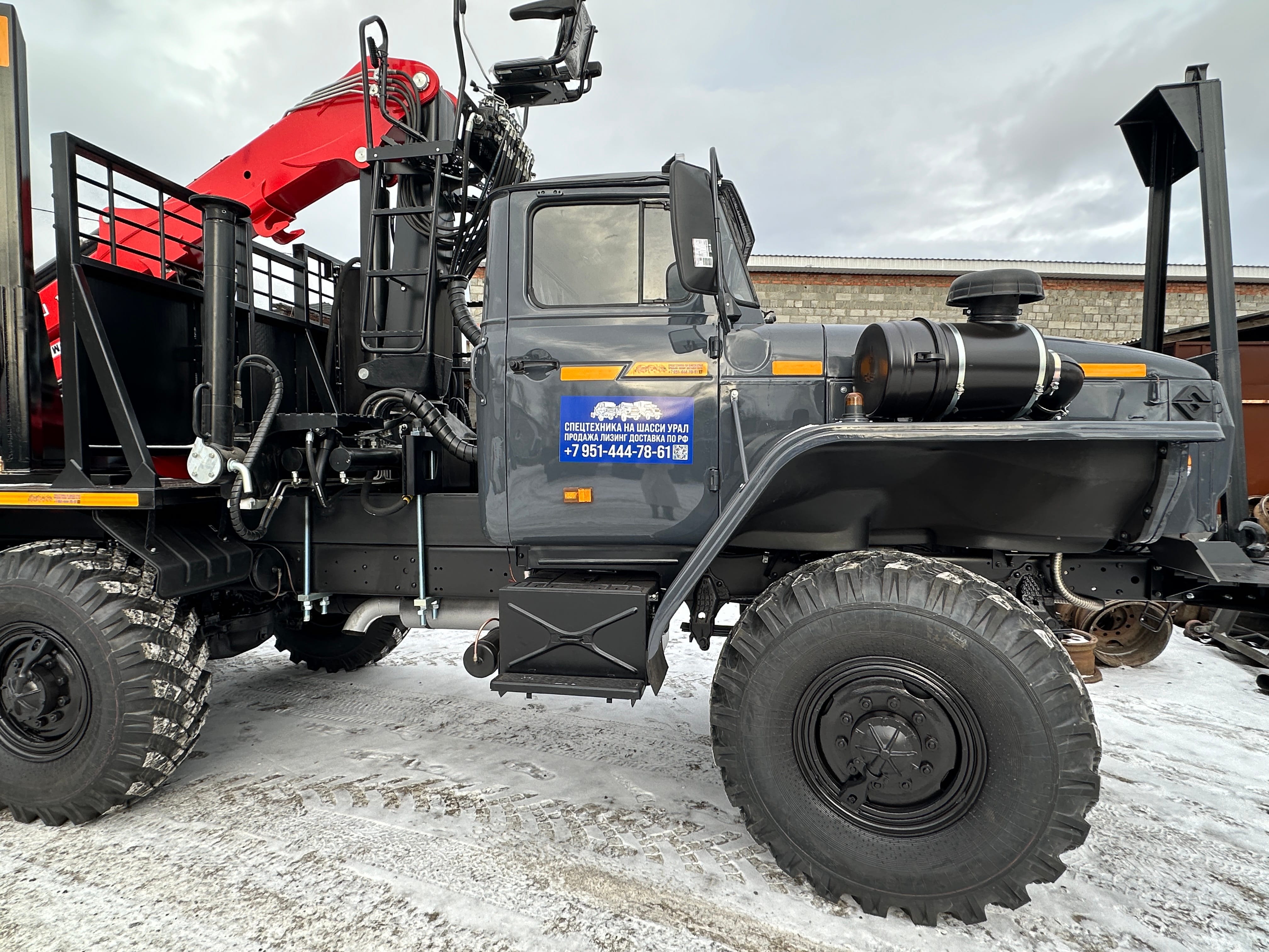 Лесовоз на шасси Урал 5557, капремонт 2025 г. с кму Велмаш 10-74 — фото 2