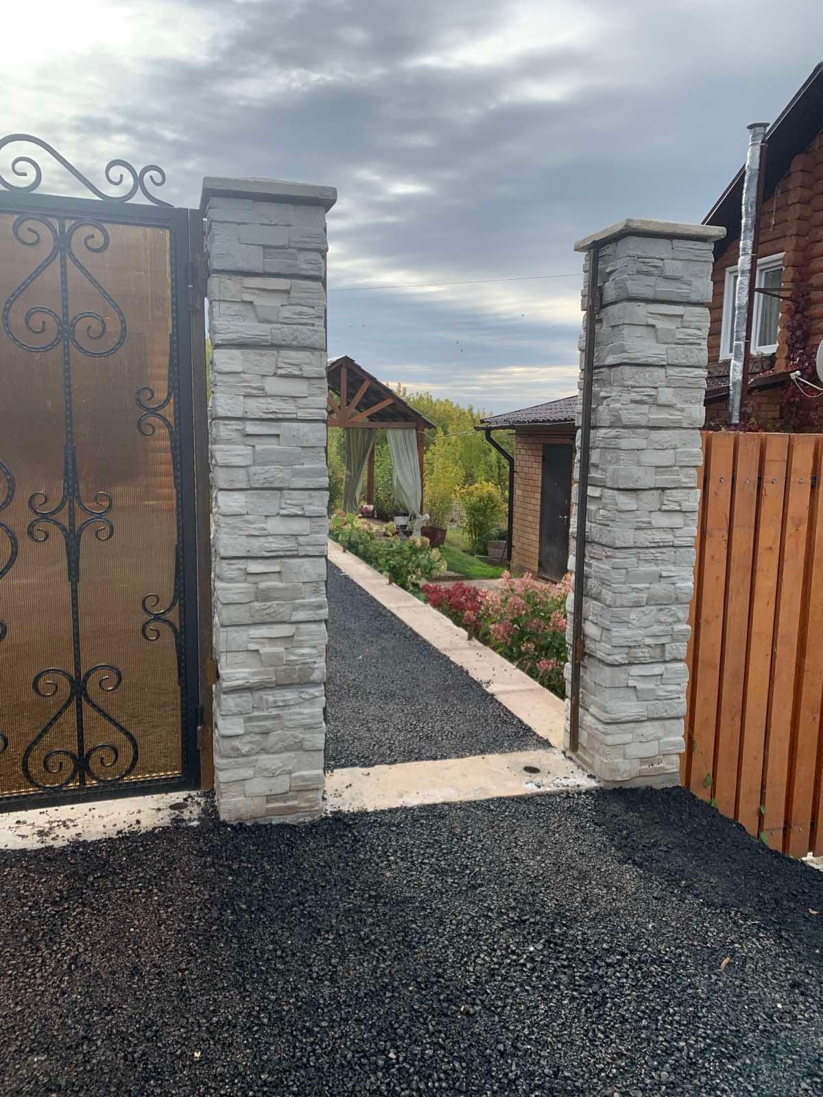 Блок заборный наборный Сланец, 340х340х200