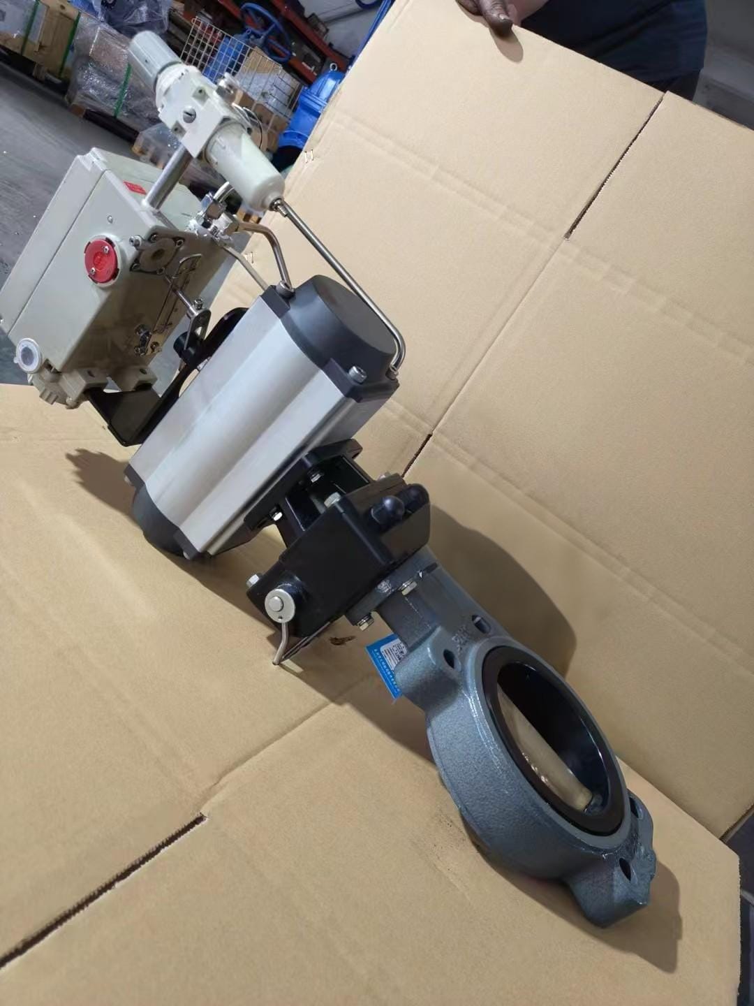 Затвор дисковый симметричный межфланцевый CF3M с пневмоприводом — фото 3