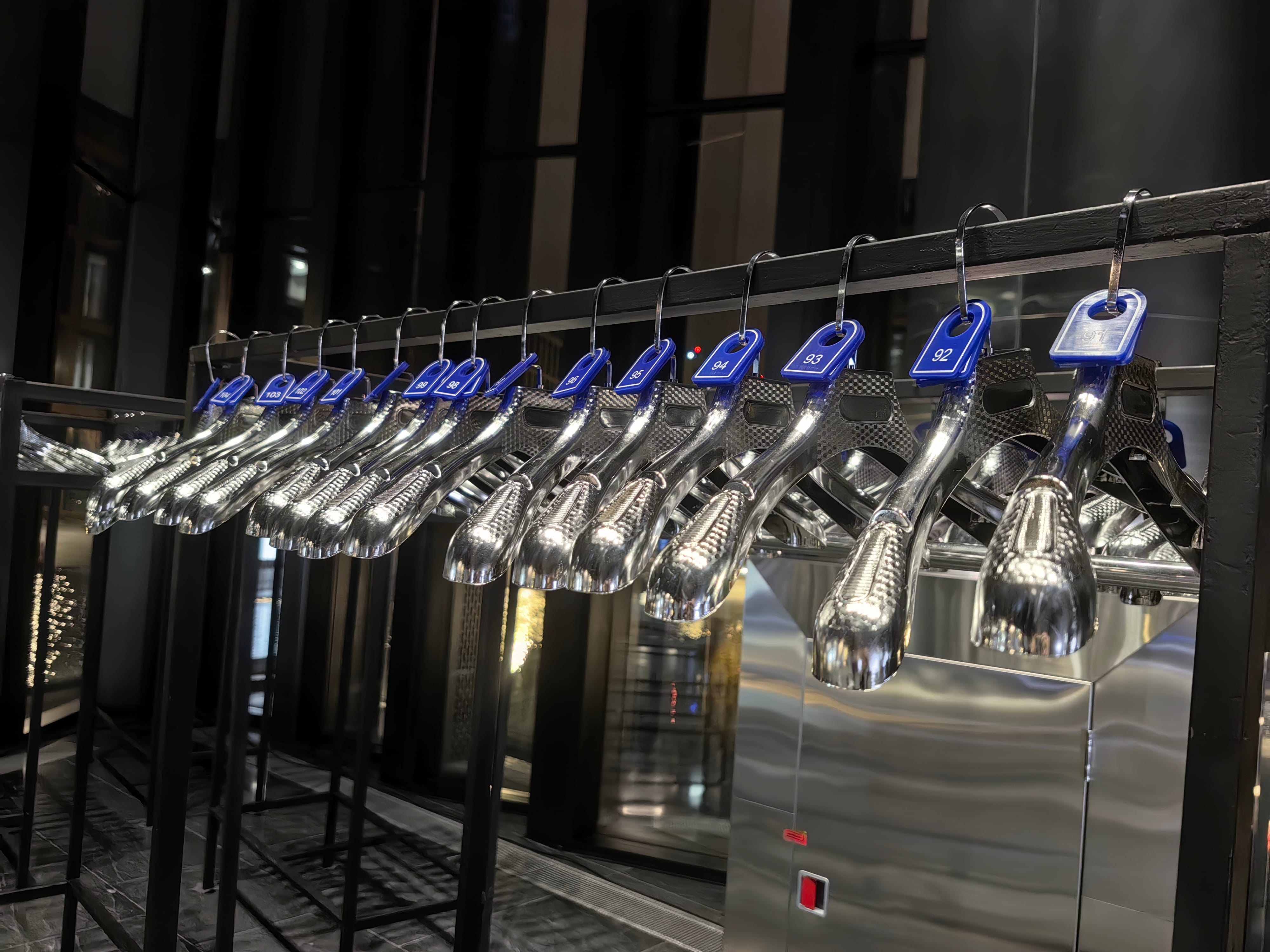 Аренда вешал — фото 2