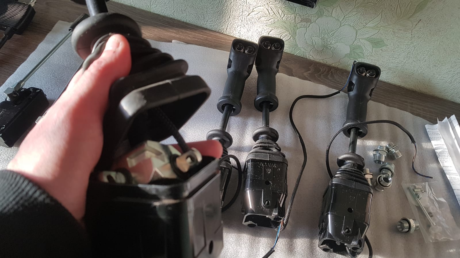 Трос управления (вилка - вилка) Indemar (IB-741200) для спецтехники — фото 8