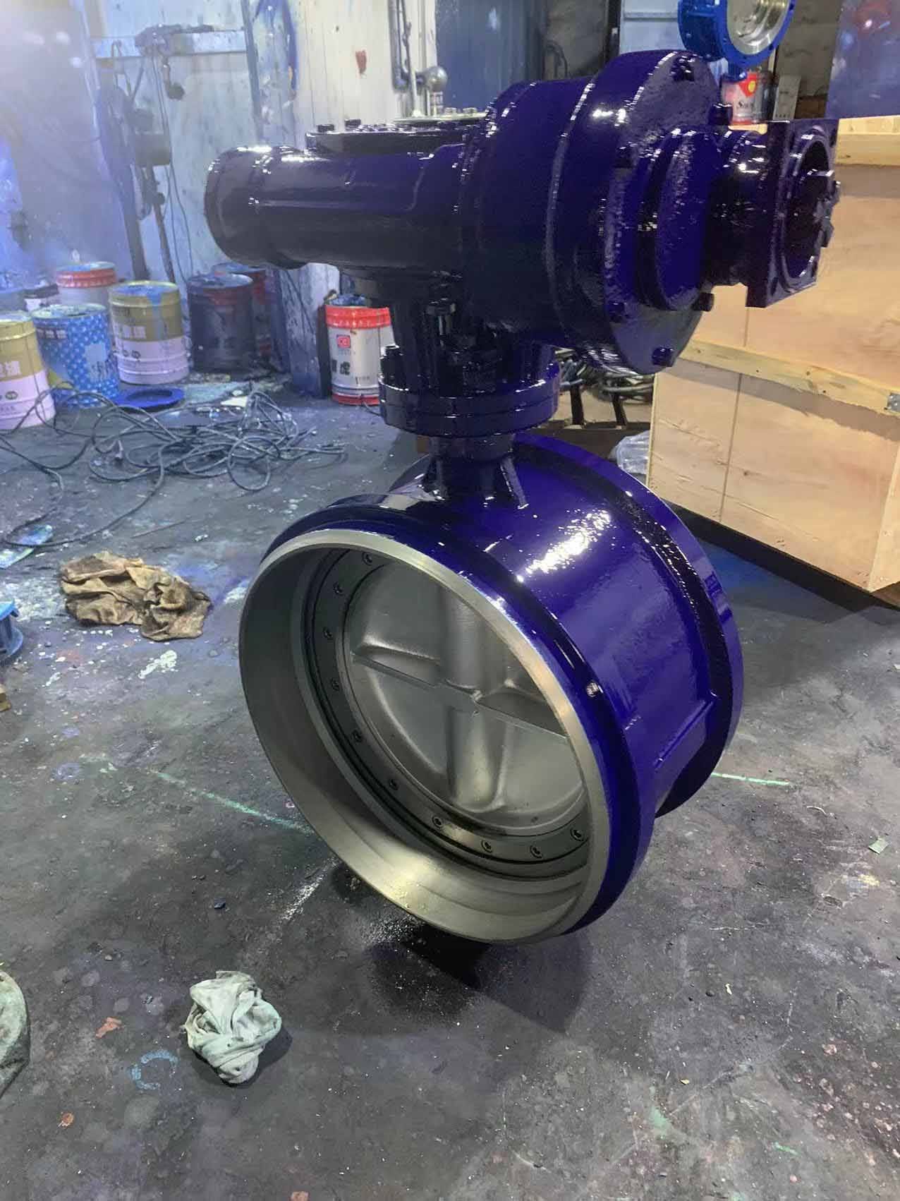 Затвор дисковый поворотный трехэксцентриковый под приварку с понижающим редуктором под электропривод