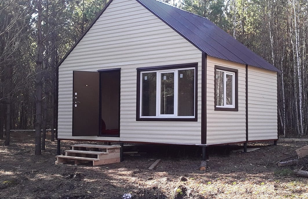 Бытовка утепленная для сада.