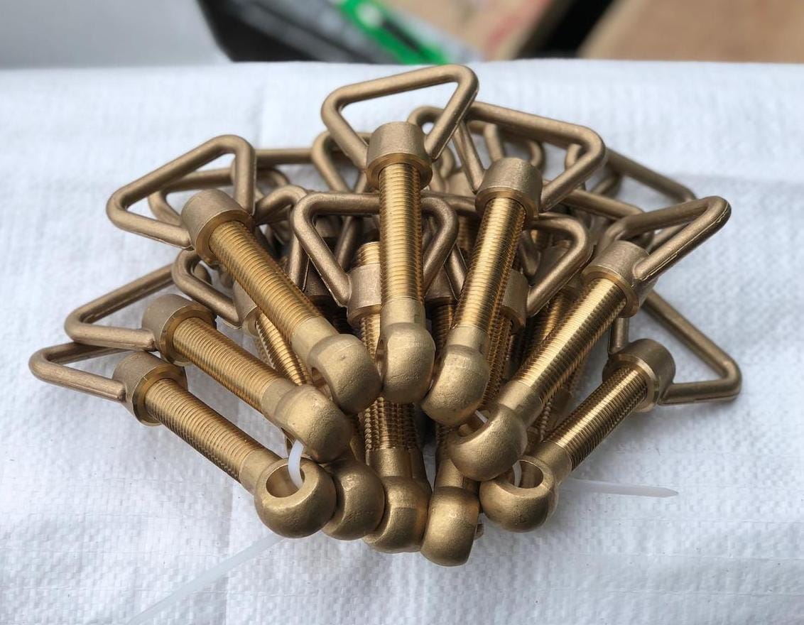 Комплектующие ( гайки-барашки,   болты откидные) — фото 2