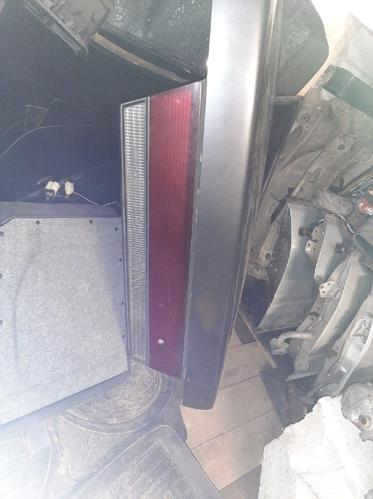 Продам б.у. запчасти для Nissan Maxima 1993г.  двигатель VG30E  V6 , Номер ДВС (артикул): VG30780395 (ART:E35120A), МКПП, двери, стекла, капот, крышка багажника, крыша,  салон — фото 2