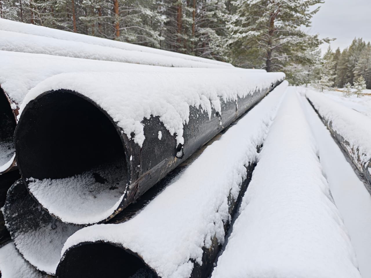 Продам трубу бу 325х7 в Якутске