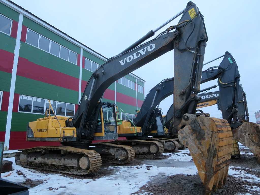Гусеничный экскаватор Volvo 240, 2012 г, макс опции