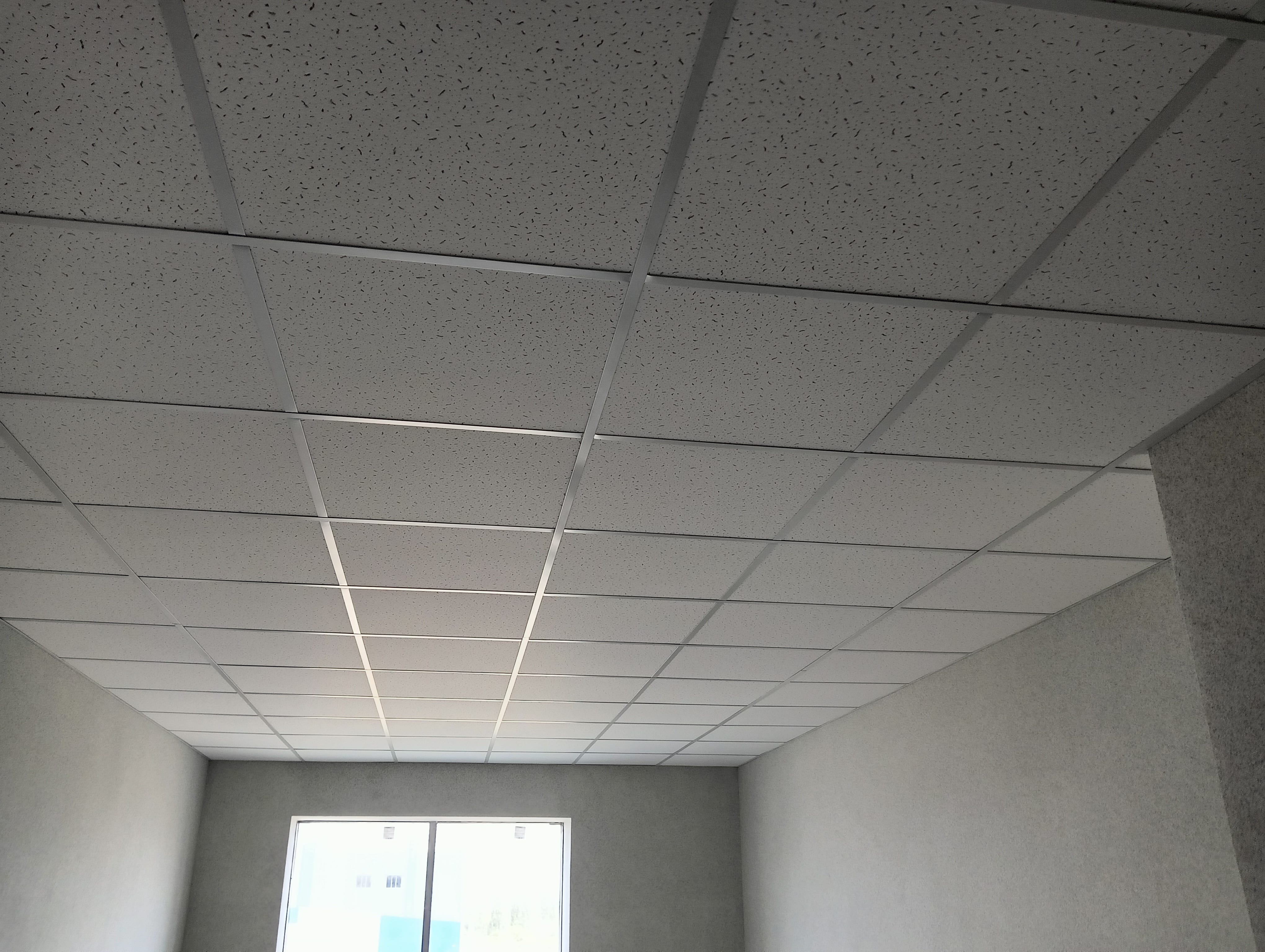 Монтаж потолков Армстронг, Грильято — фото 2