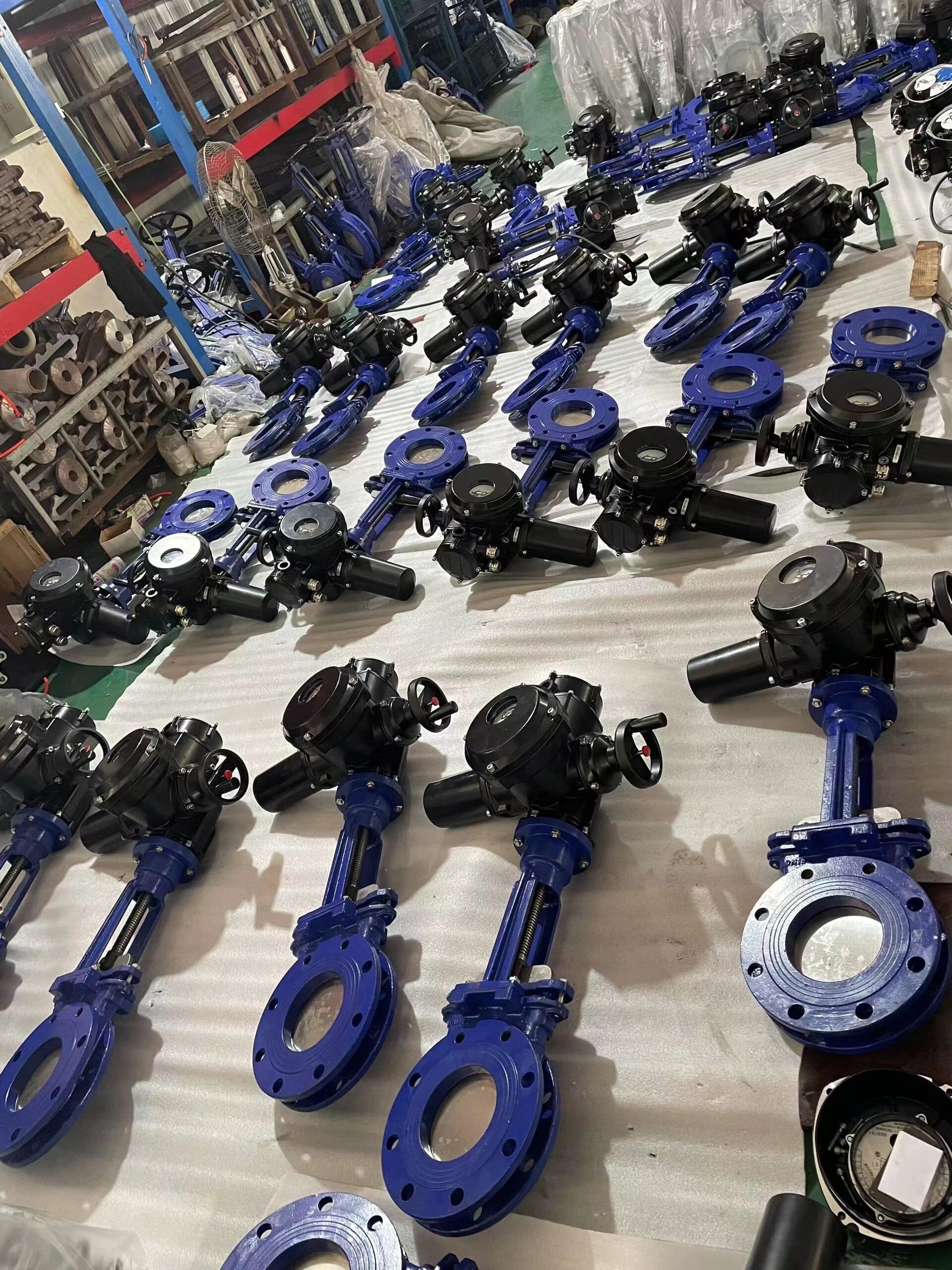 Задвижки шиберно-ножевые фланцевые односторонние стальные с электроприводом — фото 2