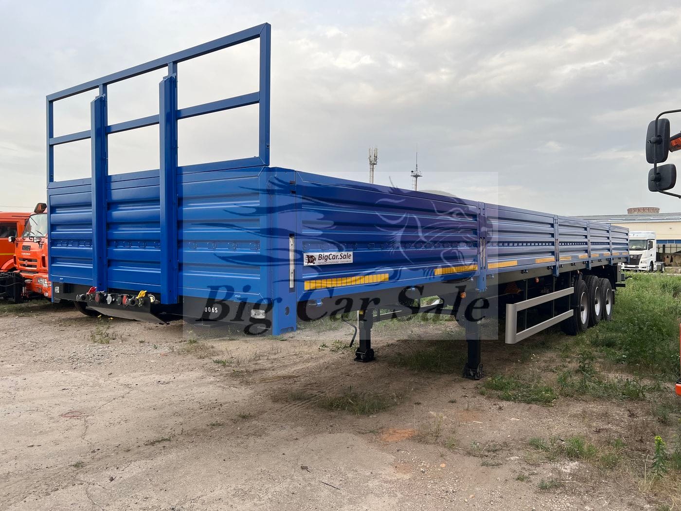 Бортовой полуприцеп ТЗА 588513-0810210-07