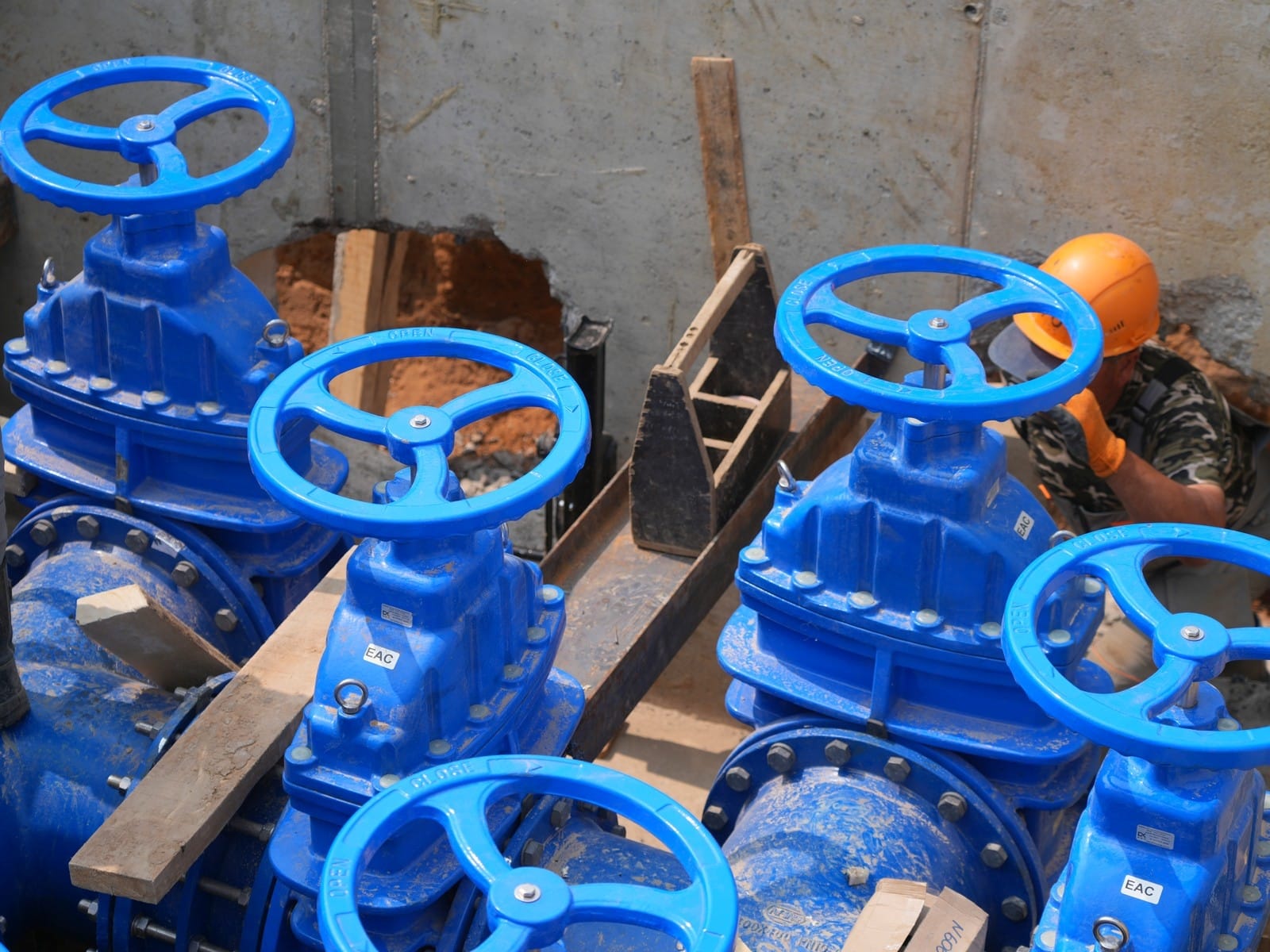 Куплю Задвижки стальные Задвижки чугунные Задвижка 30ч39р Задвижка 30ч906бр Задвижка ABRA Задвижка