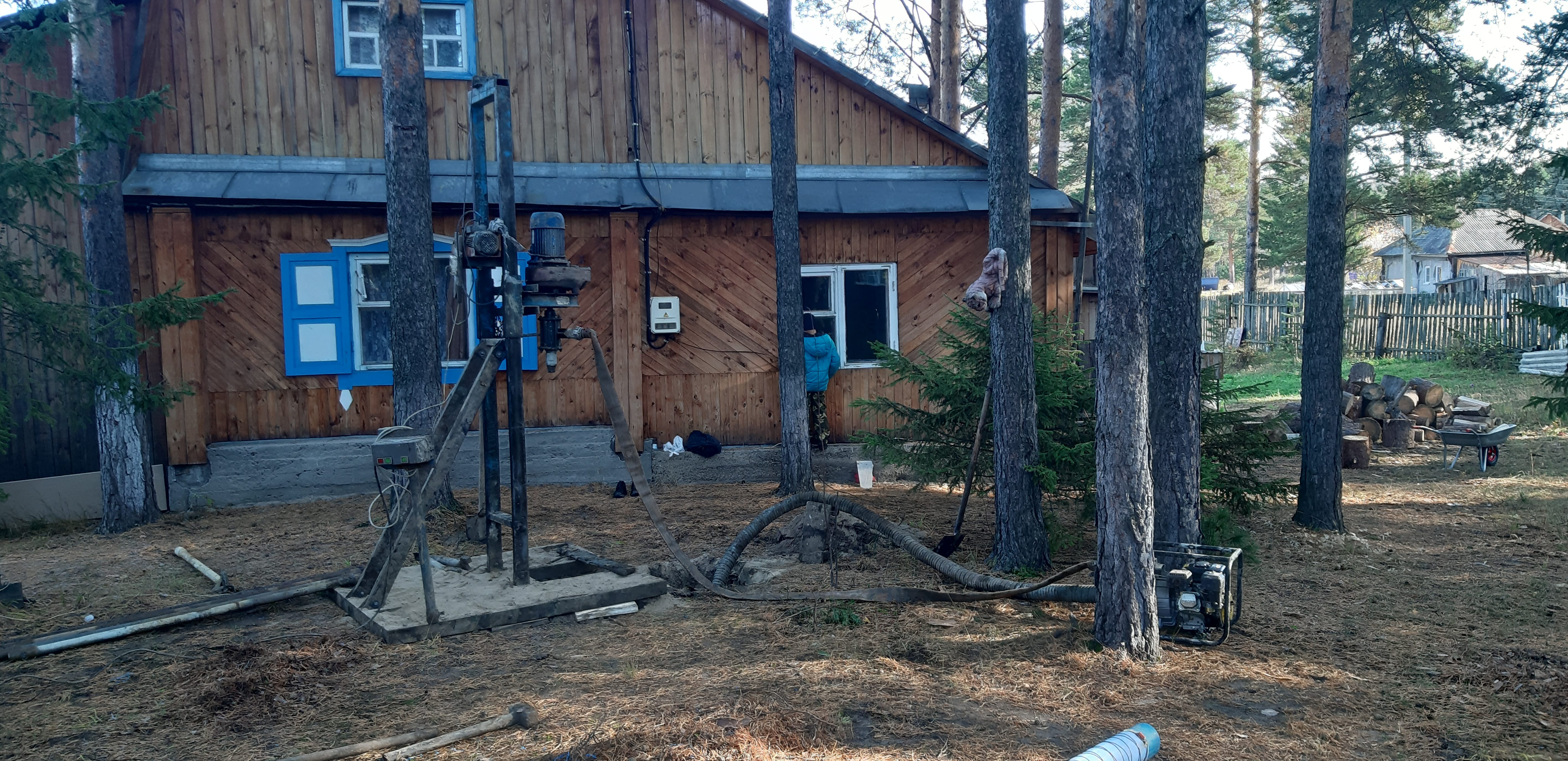 Бурение артезианских скважин на воду.  Бурение малогабаритной установкой. — фото 5