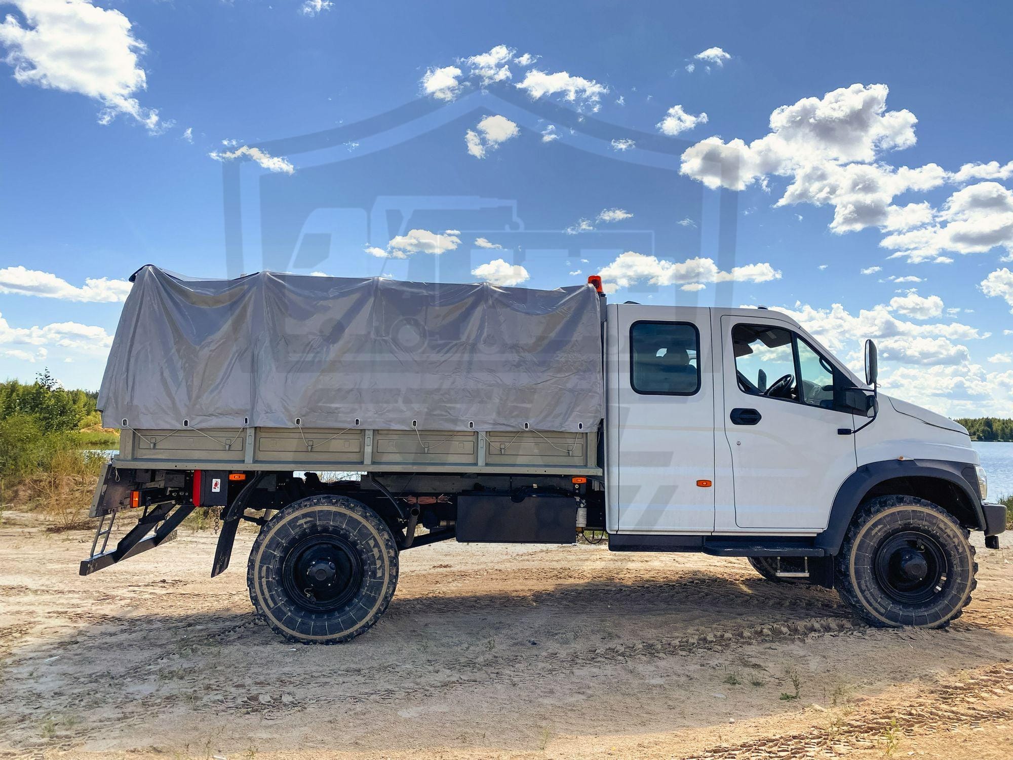 Автомобиль Газ Садко НЕкст фермер  двухрядная кабина