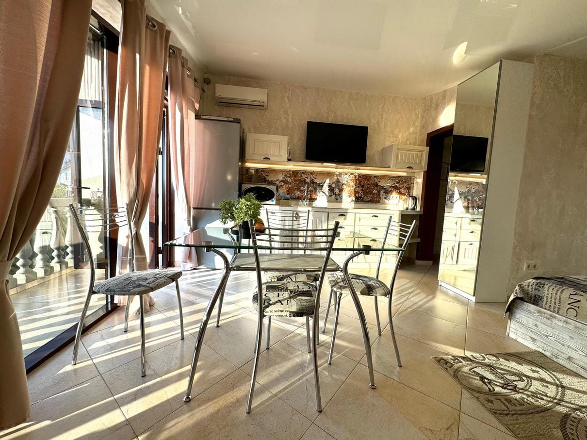 Апартаменты с теплым бассейном в центре Сириуса — фото 3