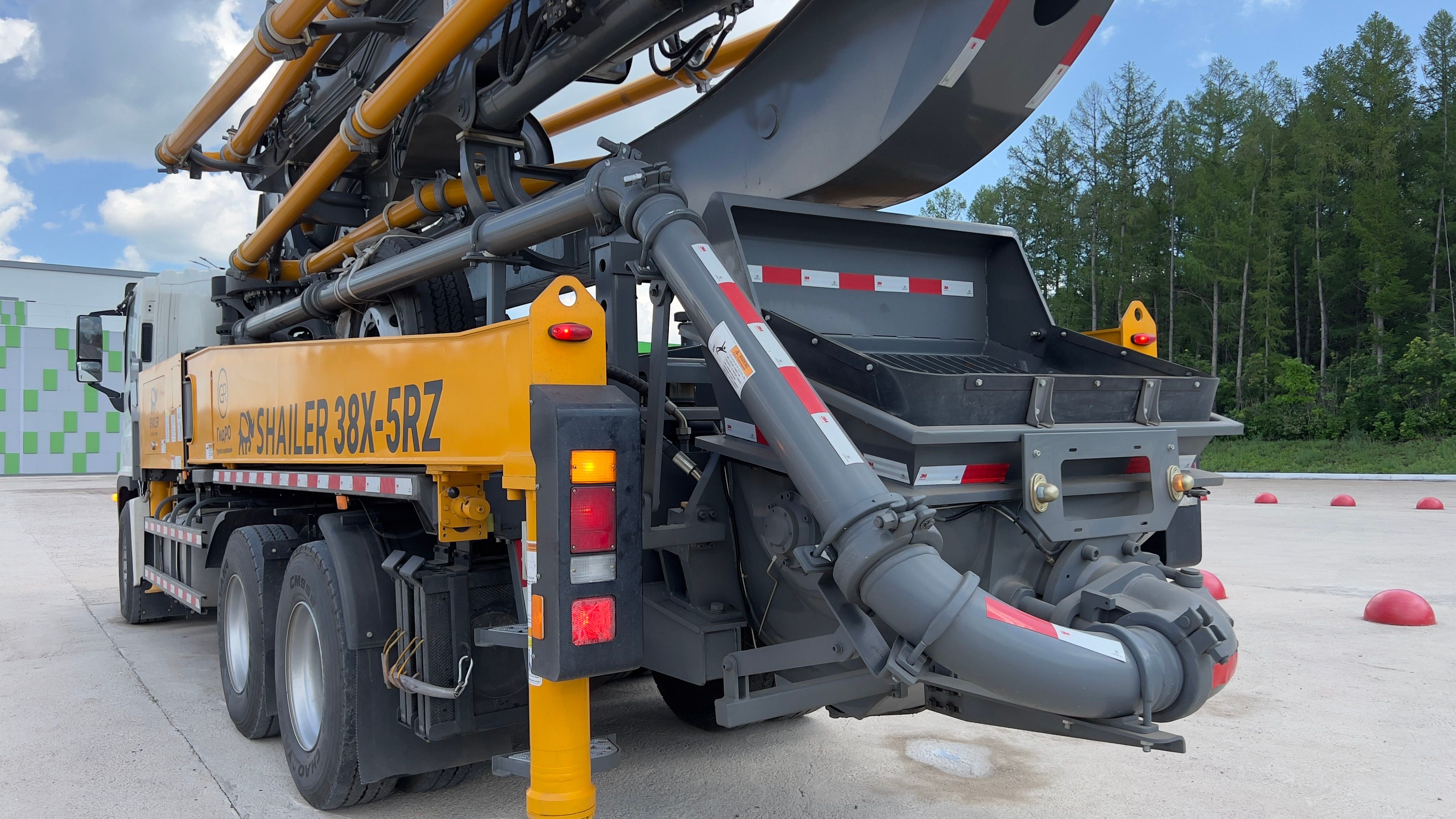 Автобетононасос SHAILER 38X-RZ на шасси ISUZU 6x4 — фото 3