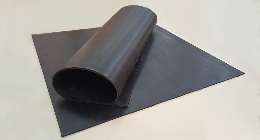 Резина листовая и рулонная (техпластина)