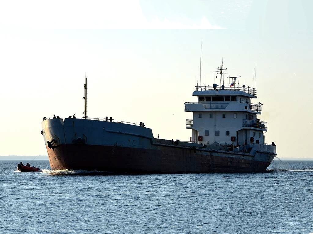 Самоходная грунтоотвозная шаланда 1200 м3, 1615 т