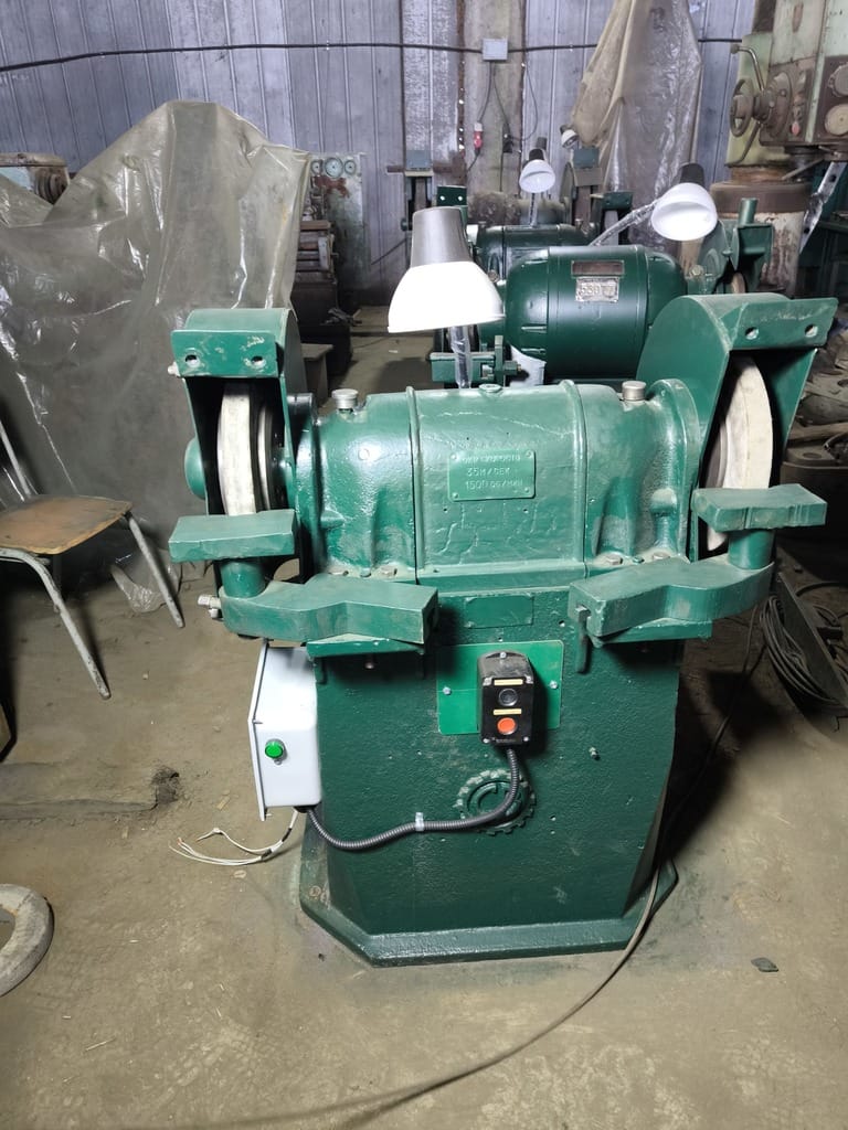 Точильно-шлифовальный станок (наждак) продам, Владивосток