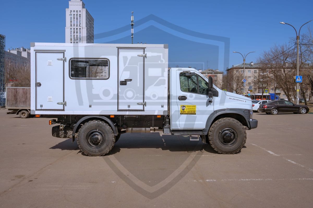 Передвижной жилой модуль на базе полноприводного  грузовика  вездехода  С41А23