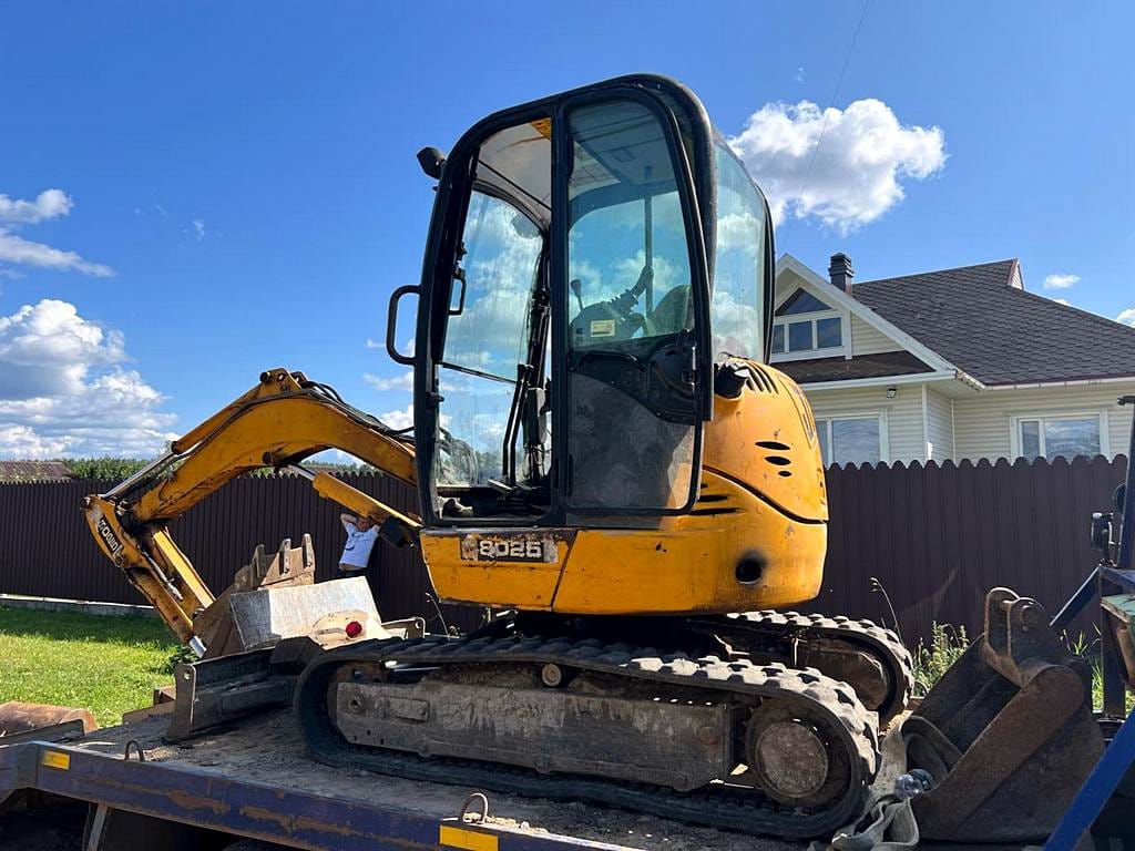 Миниэкскаватор JCB 8025, 2,7 т, 3 ковша + бур — фото 4