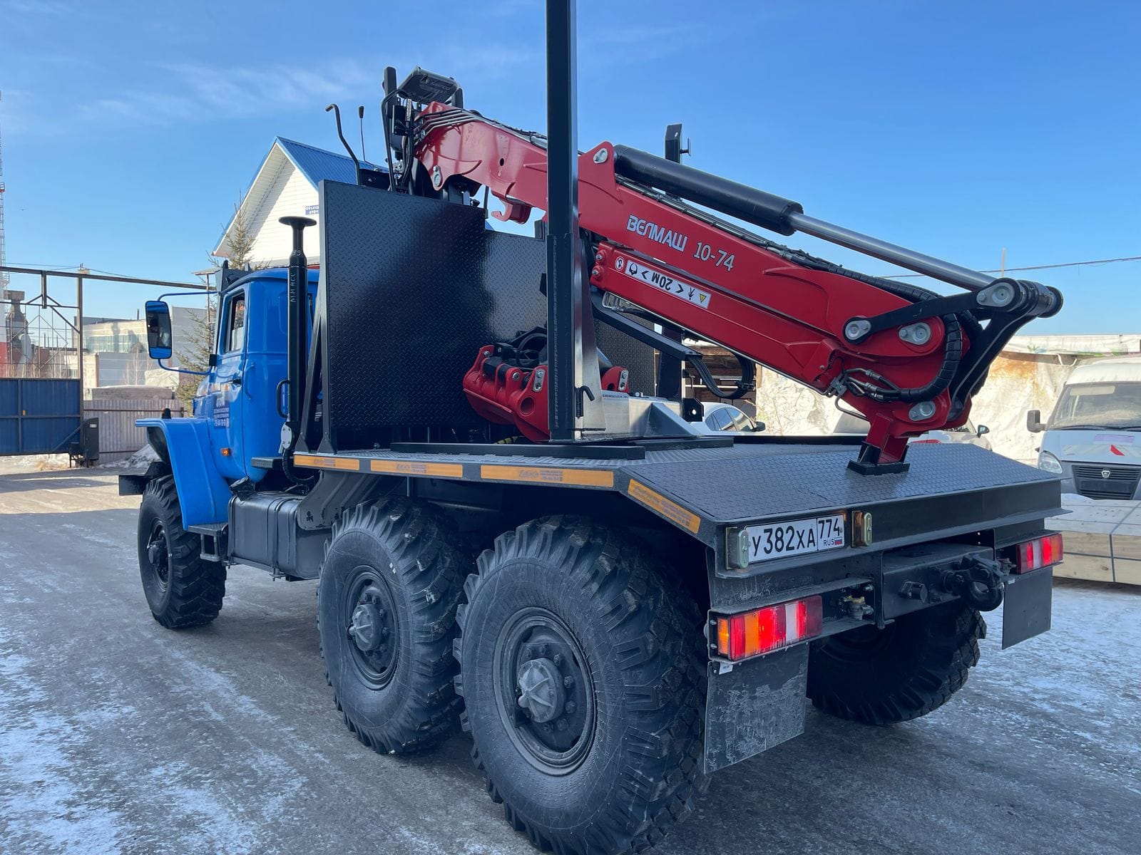 Лесовозный тягач Урал 2006 г.  в.  капремонт 2025 г.  с прицепом — фото 2