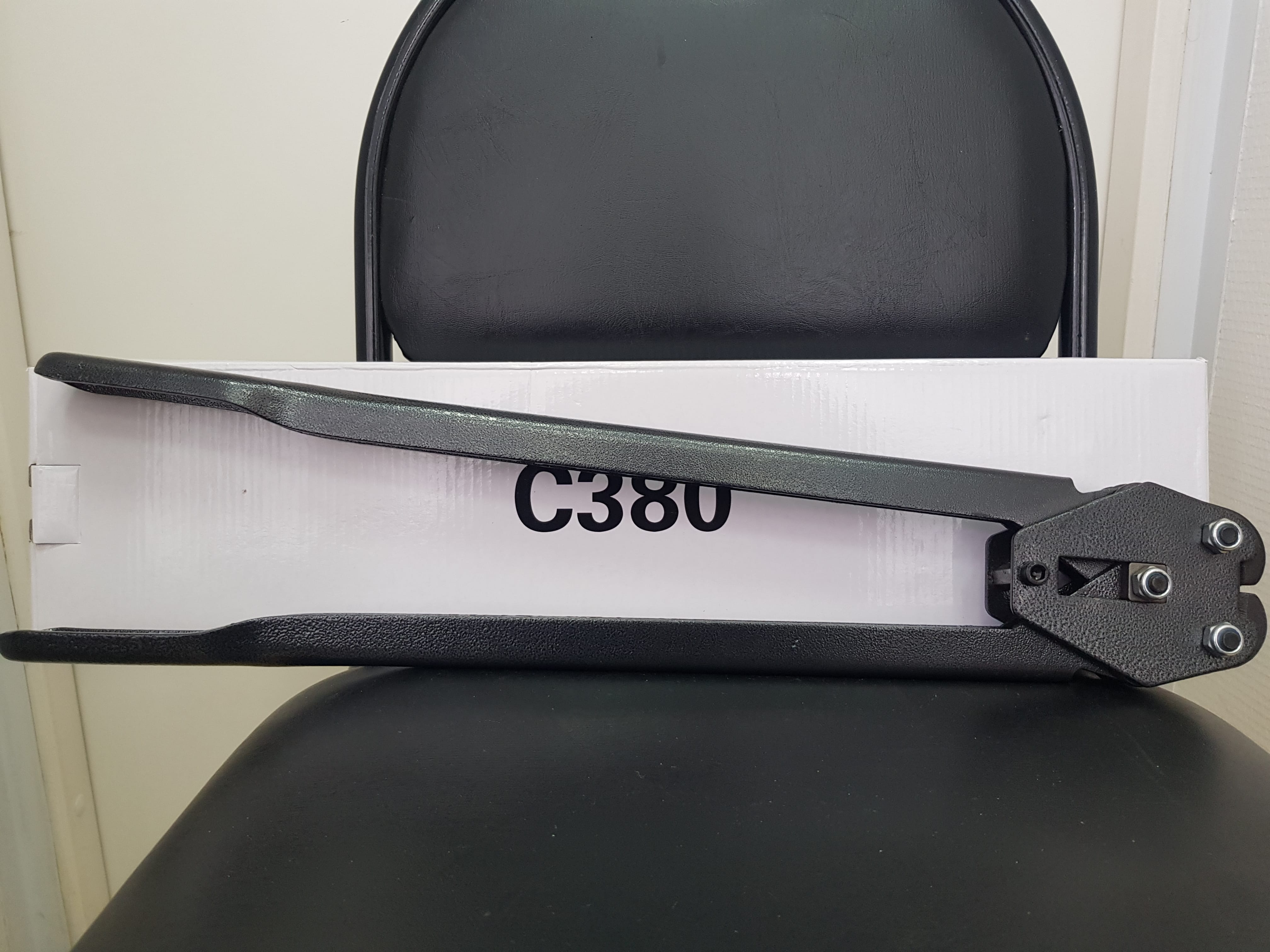 Зажимное устройство С 380