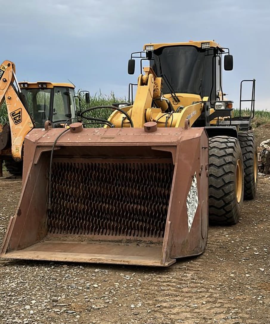 Надежный просеивающий ковш для грунта