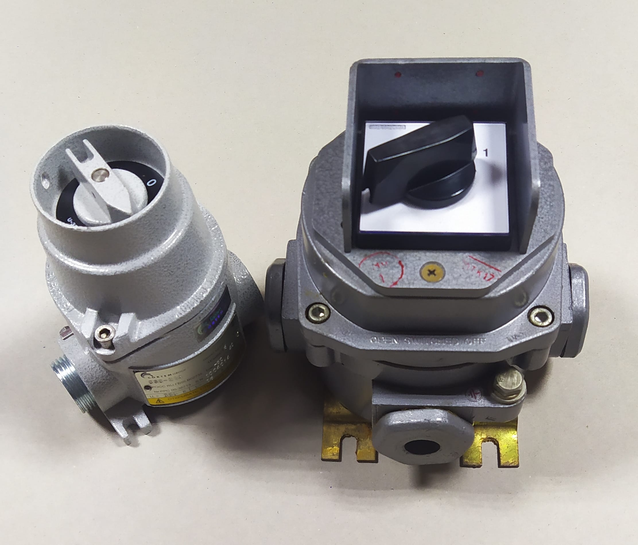 Взрывозащищенные переключатели пакетные CSC-216, кулачковые 1ExGN12T-91 , микропереключатели МПВ, выключатели концевые PS-E12Z11