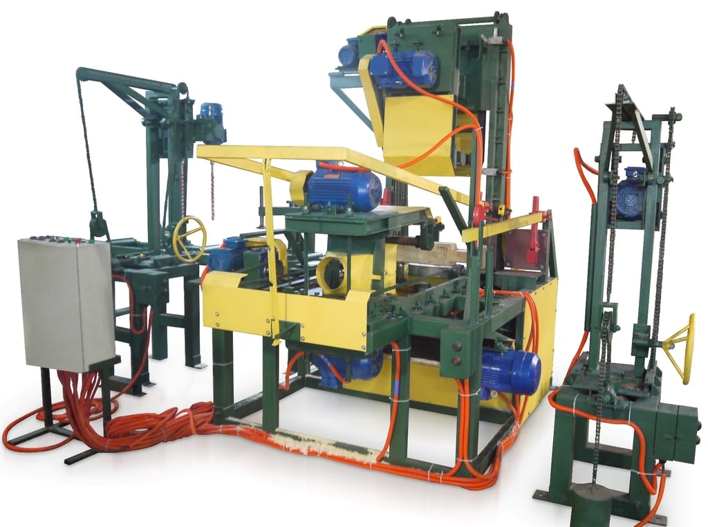 Фрезерный четырехшпиндельный станок «Формат 250» для изготовления венцовых соединений в строительном брусе прямоугольного сечения. — фото 2