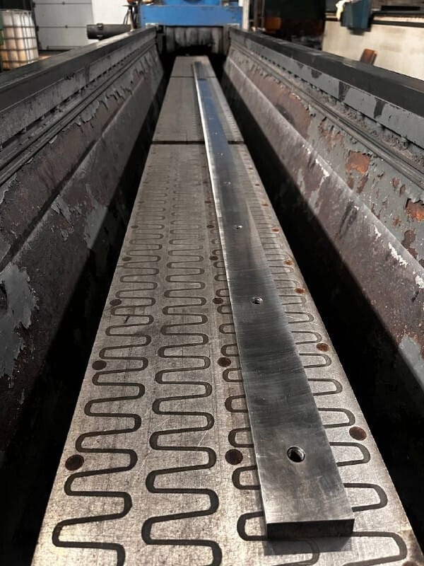 Ножи гильотинные в Туле 520 75 25, 510 60 20, 540 60 16, 550 60 16, 550 60 20, 570 75 25, 570 75 27