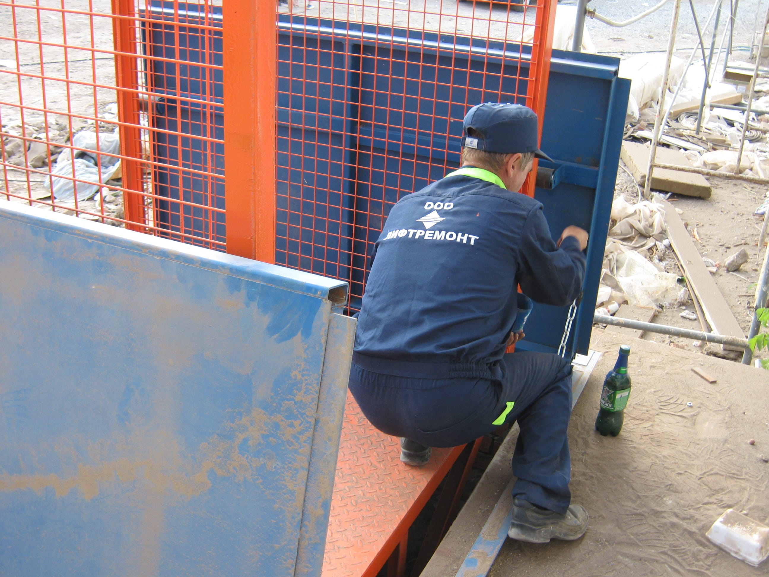 Грузовой подъемник - достойная замена лифту.